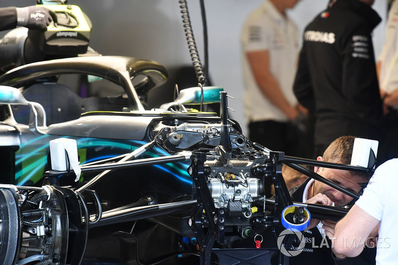 Detalle suspensión delantera Mercedes-AMG F1 W09