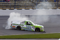 Race winner Brett Moffitt, Hattori Racing Enterprises, Toyota Tundra Destiny Homes