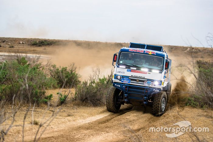 #300 Team Kamaz Master: Dmitry Sotnikov, Ruslan Akhmadeev, Ilnur Mustafin