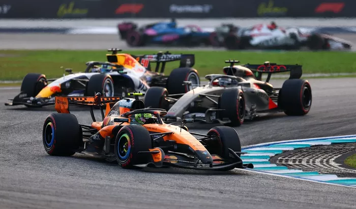 Nico Hulkenberg, Audi F1 Team, Arvid Lindblad, Racing Bulls, Lando Norris, McLaren