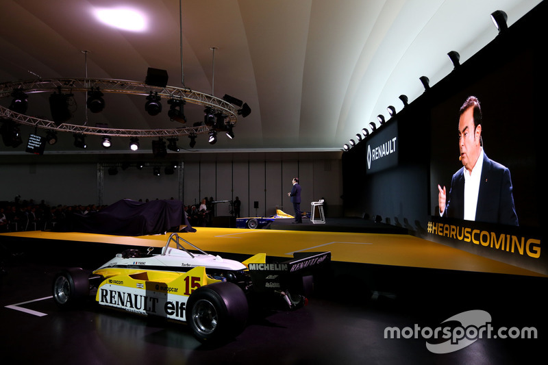 Голова Renault Карлос Гон