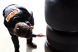 Un technicien Pirelli