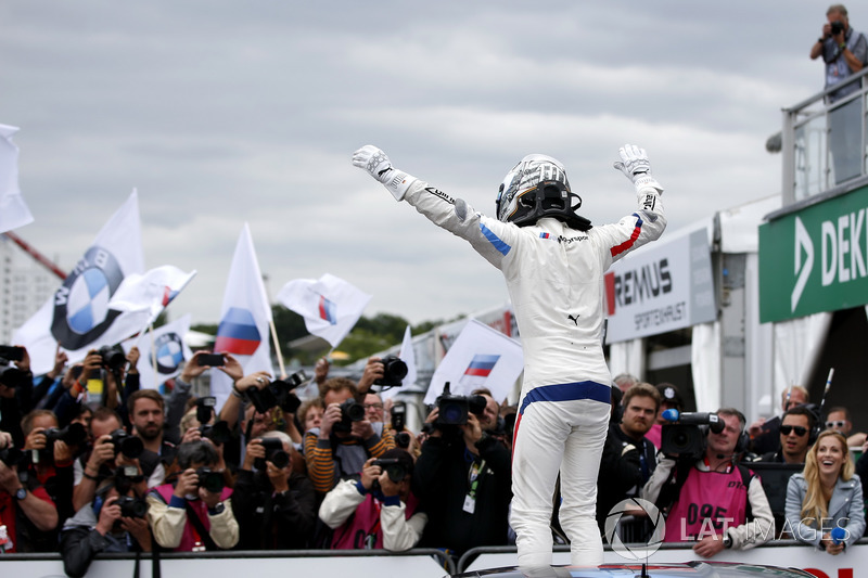 Подіум: переможець Марко Віттманн, BMW Team RMG