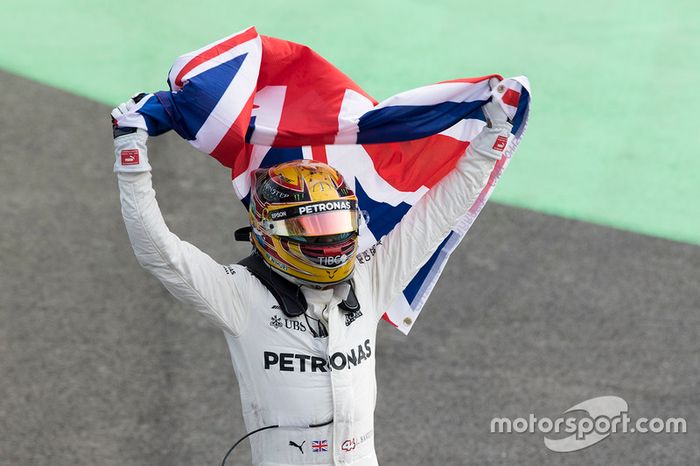 Lewis Hamilton, Mercedes-Benz F1 W08 campeón del mundo
