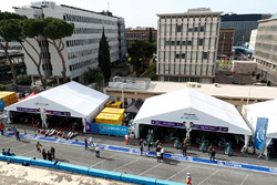 Venturi garages of Edoardo Mortara, Venturi Formula E Team, Maro Engel, Venturi Formula E Team, Jaguar garages of Mitch Evans, Jaguar Racing, Nelson Piquet Jr., Jaguar Racing