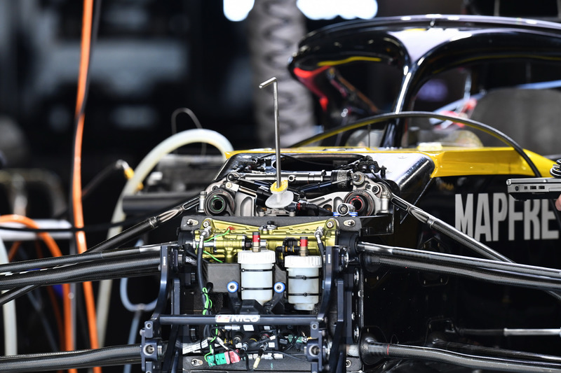 Renault Sport F1 Team RS18 front suspension and chassis detail