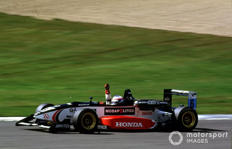 佐藤琢磨：2001年イギリスF3／ドニントンパーク