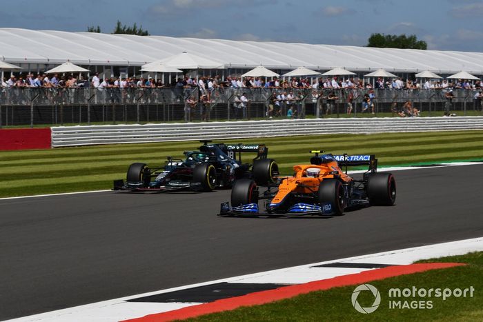 Lando Norris, McLaren MCL35M, Lance Stroll, Aston Martin AMR21