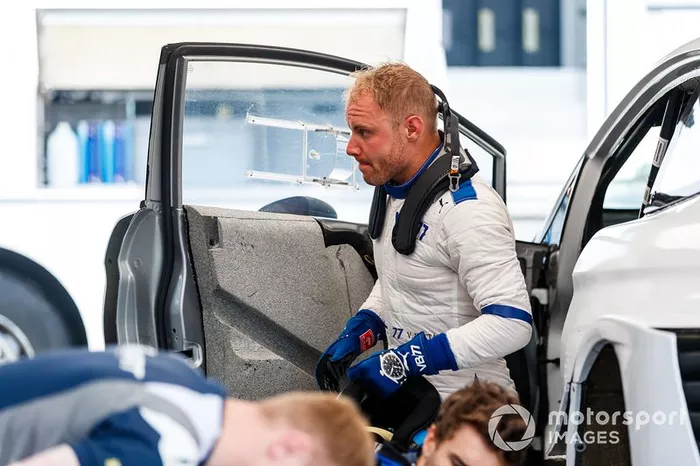 Valtteri Bottas prueba un M-Sport Ford Fiesta WRC

