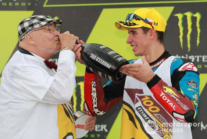Podio: Alex Márquez, ganador de la carrera, Marc VDS Racing