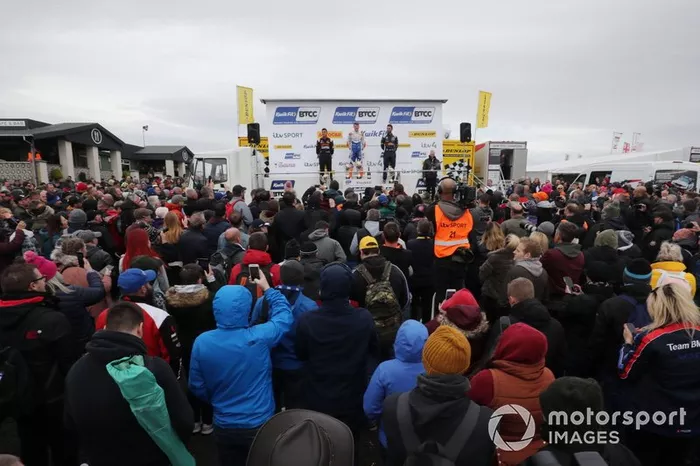 Podium, Dan Cammish, Team Dynamics Honda Civic, Rory Butcher, AmD Tuning Honda Civic and Andrew Jordan, WSR BMW 