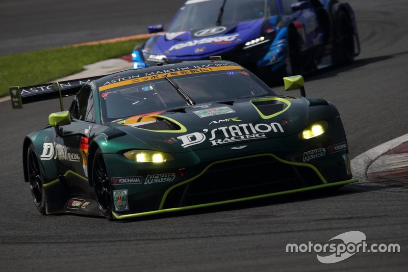 #7 D'station Racing AMR Aston Martin Vantage GT3:  Tomonobu Fuji, Joao Paulo de Oliveira, Darren Turner
