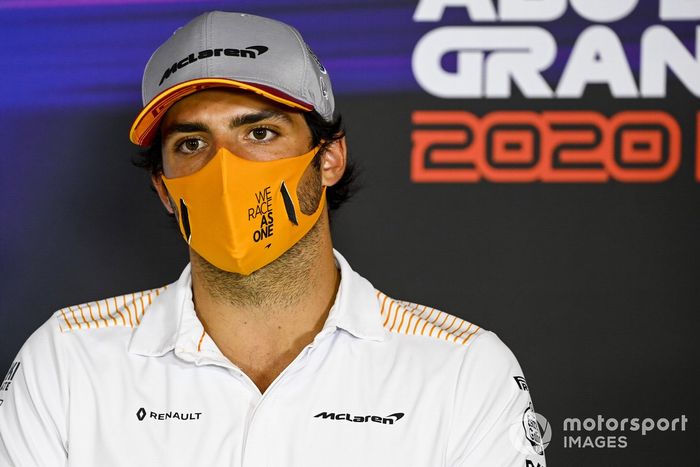 Carlos Sainz Jr., McLaren en la conferencia de prensa