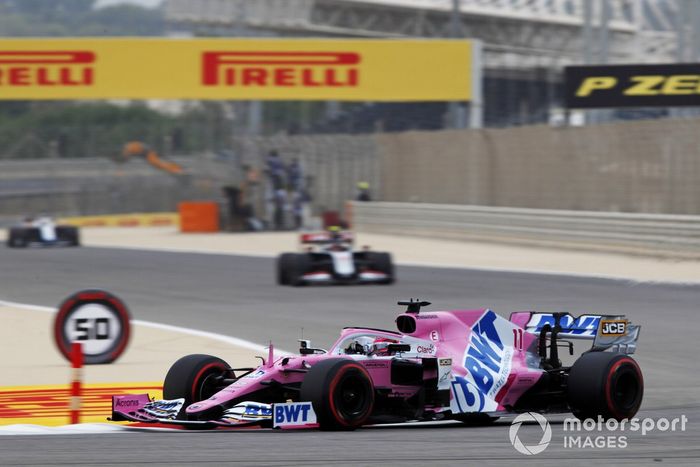 Sergio Pérez, Racing Point RP20, Kevin Magnussen, Haas VF-20