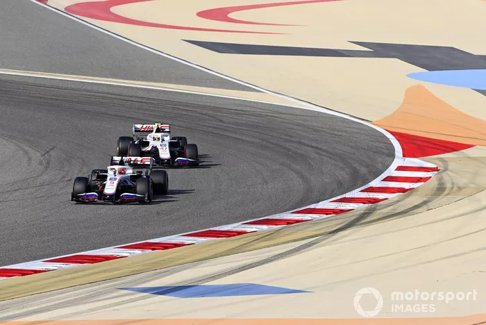 Nikita Mazepin, Haas VF-21, Mick Schumacher, Haas VF-21