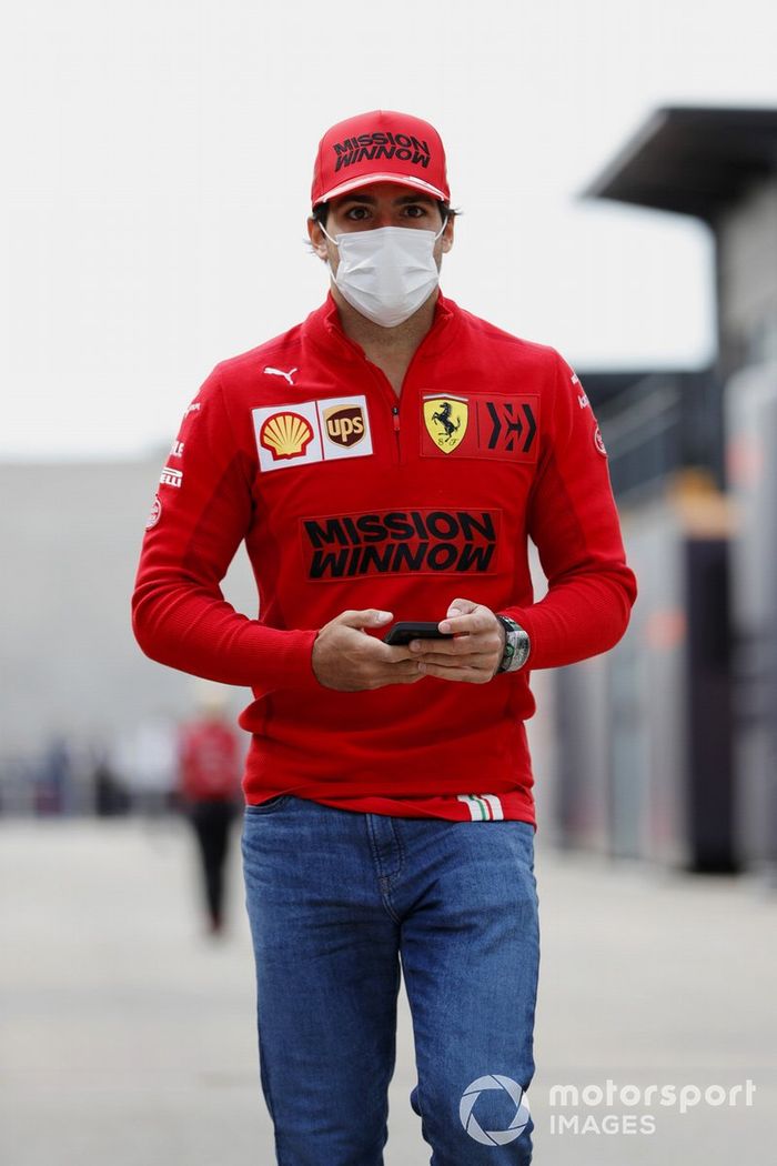 Carlos Sainz Jr., Ferrari