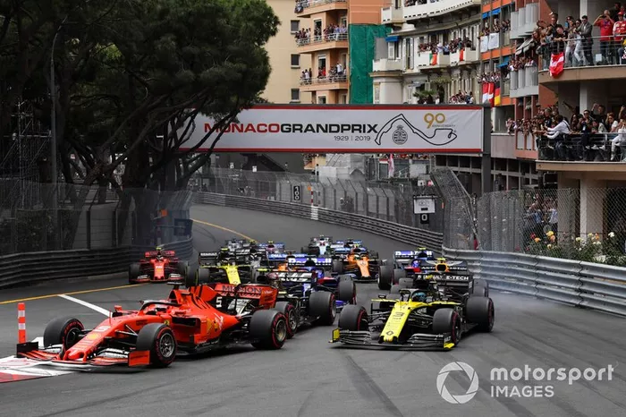 Sebastian Vettel, Ferrari SF90, Daniel Ricciardo, Renault R.S.19, Kevin Magnussen, Haas F1 Team VF-19, Nico Hulkenberg, Renault R.S. 19