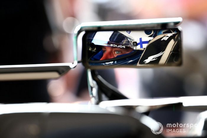 Valtteri Bottas, Mercedes, reflejado en su espejo