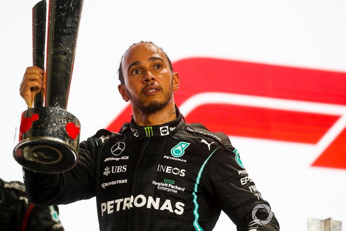 Podio: ganador Lewis Hamilton, Mercedes