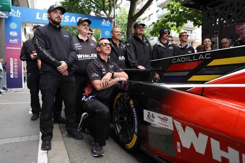 Membres de l'équipe #311 Cadillac Whelen