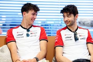 Esteban Ocon, Haas F1 Team, Oliver Bearman, Haas F1 Team