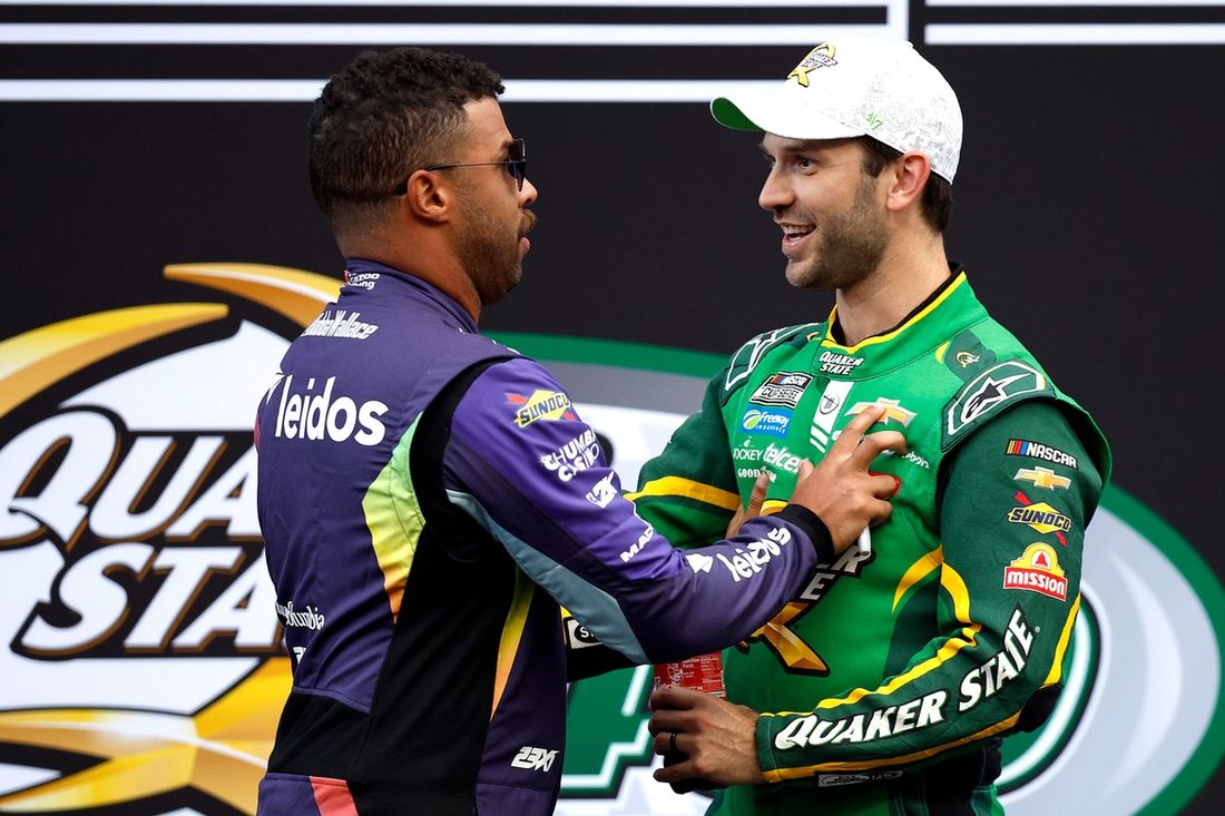 Daniel Suárez, Trackhouse Chevrolet, Bubba Wallace, 23XI Racing Toyota