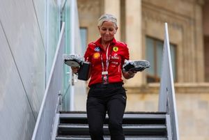 Angela Cullen, entrenadora de Lewis Hamilton, Ferrari