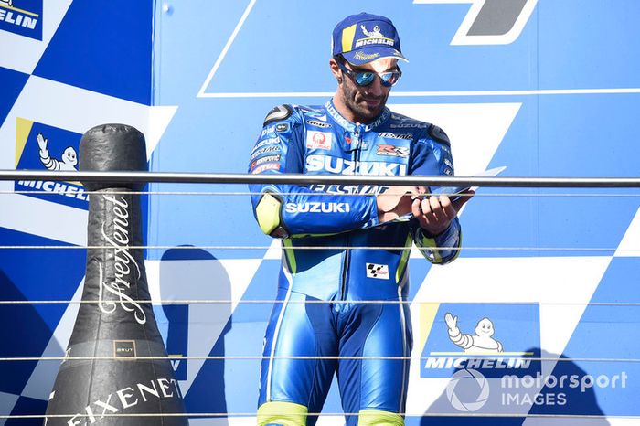 Podium: segundo clasificado Andrea Iannone, Team Suzuki MotoGP