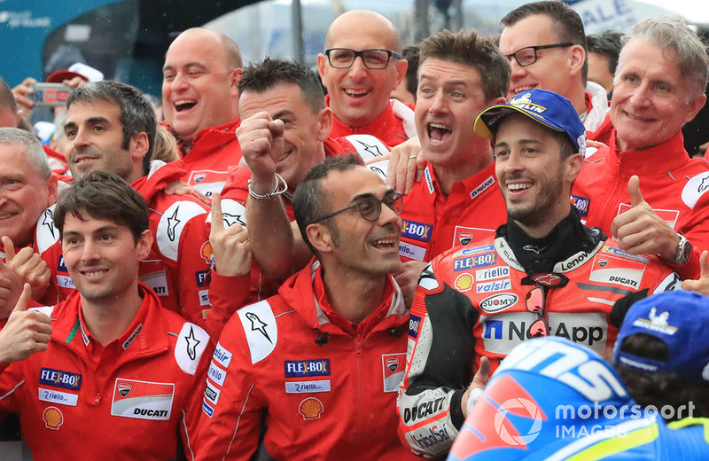 Переможець гонки Андреа Довіціозо, Ducati Team
