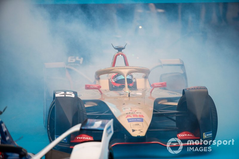 Jean-Eric Vergne, DS TECHEETAH, DS E-Tense FE19 pulls up in front of the podium