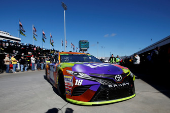 Kyle Busch, Joe Gibbs Racing, Toyota Camry M&M's Halloween