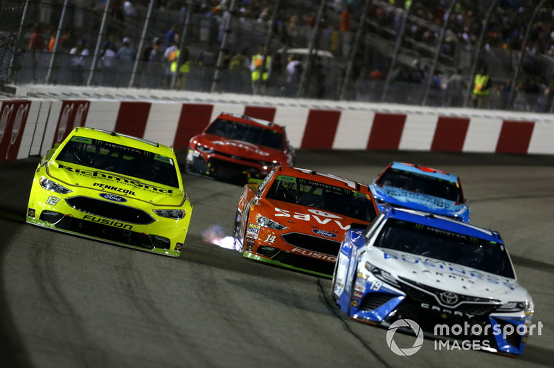 Ryan Blaney, Team Penske, Ford Fusion, Daniel Suarez, Joe Gibbs Racing, Toyota Camry