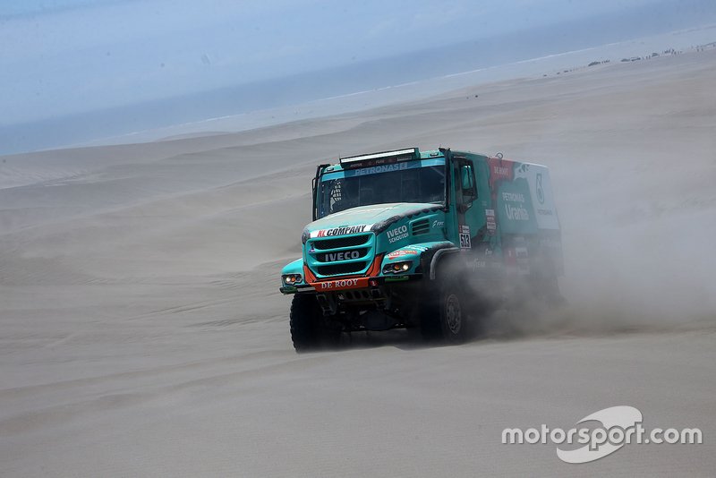 #513 Team De Rooy Iveco: Маурік ван ден Гьовель, Мартейн ван Рой, Петер Кьойперс