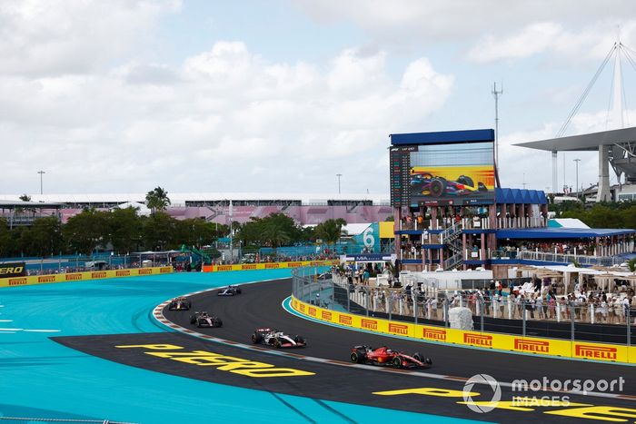 Charles Leclerc, Ferrari SF-23, Kevin Magnussen, Haas VF-23, Valtteri Bottas, Alfa Romeo C43