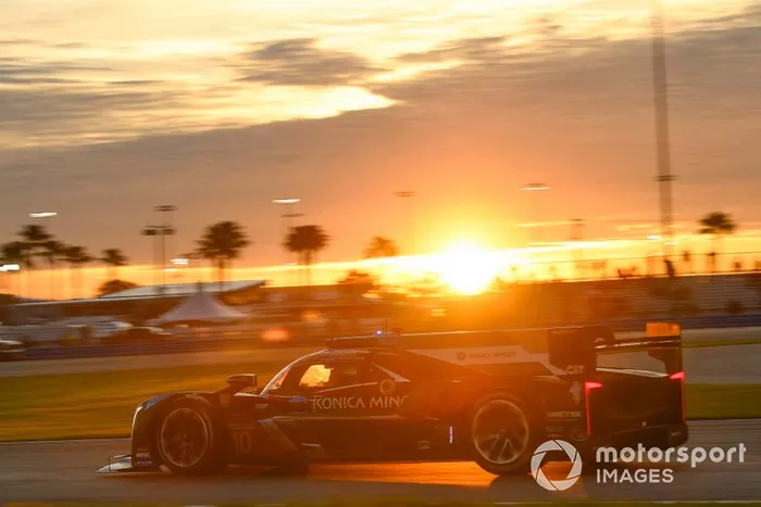 #10 Wayne Taylor Racing Cadillac DPi-V.R. Cadillac DPi, DPi: Renger Van Der Zande, Ryan Briscoe, Scott Dixon, Kamui Kobayashi