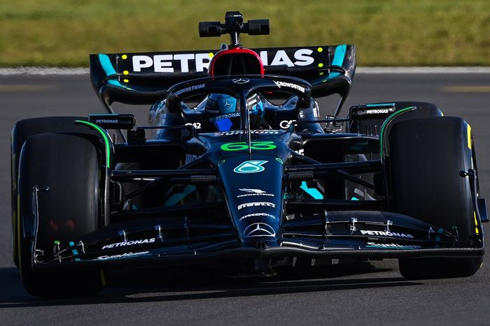 George Russell, Mercedes W14