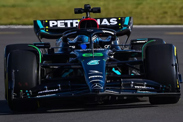 George Russell, Mercedes W14