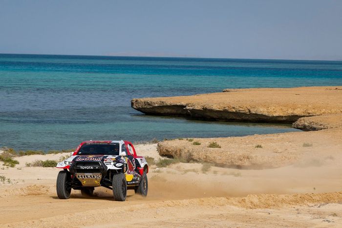 #200 Toyota Gazoo Racing Toyota: Nasser Al-Attiyah, Mathieu Baumel