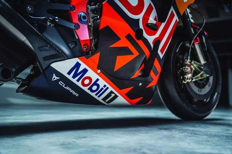 La KTM RC16