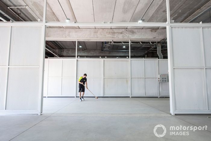 Garajes vacíos el jueves