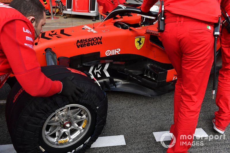 Ferrari SF90 detalle del bargeboard