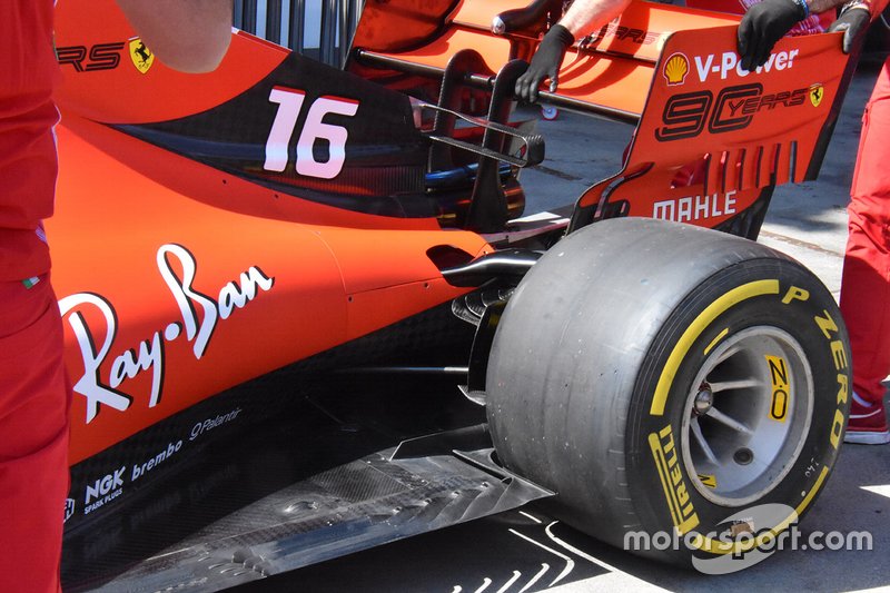 Ferrari SF90 detalle trasero