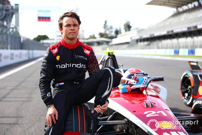 Nyck de Vries, Mahindra Racing