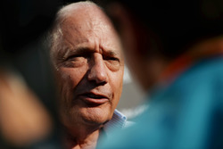 Ron Dennis, McLaren, Geschäftsführer