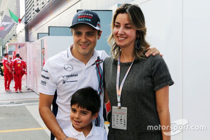 Felipe Massa, Williams con su esposa, Rafaela Bassi y su hijo Felipinho Massa,