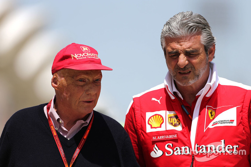 Niki Lauda, MercedesVorstand und Maurizio Arrivabene, Ferrari, Teamchef