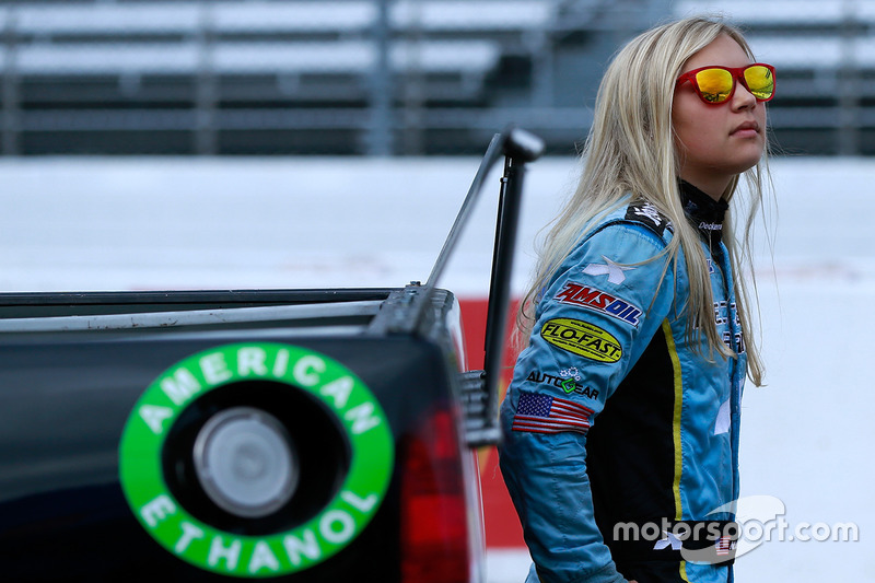 Natalie Decker (21)