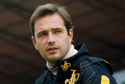 Еліо де Анджеліс, Team Lotus