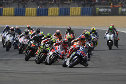 Старт: Хорхе Лоренсо, Yamaha Factory Racing лідирує