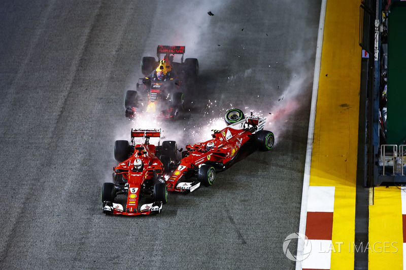 Kimi Raikkonen, Ferrari SF70H, Max Verstappen, Red Bull Racing RB13 ve Sebastian Vettel, Ferrari SF70H ilk tur kaza